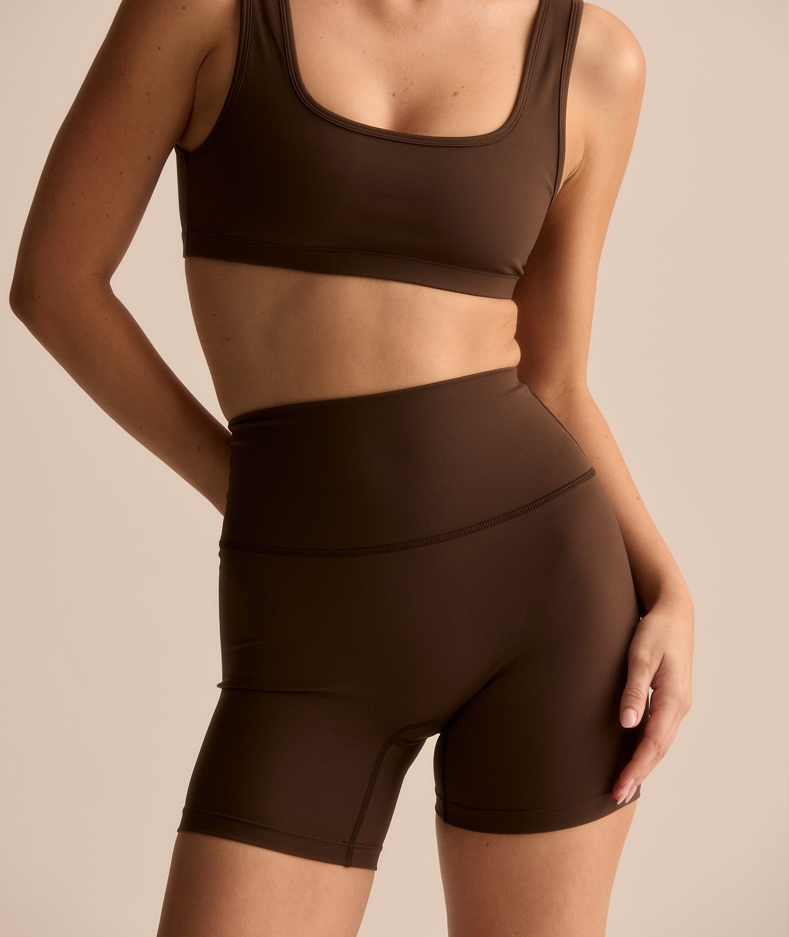 CROPPED AND SHORTS - BROWN